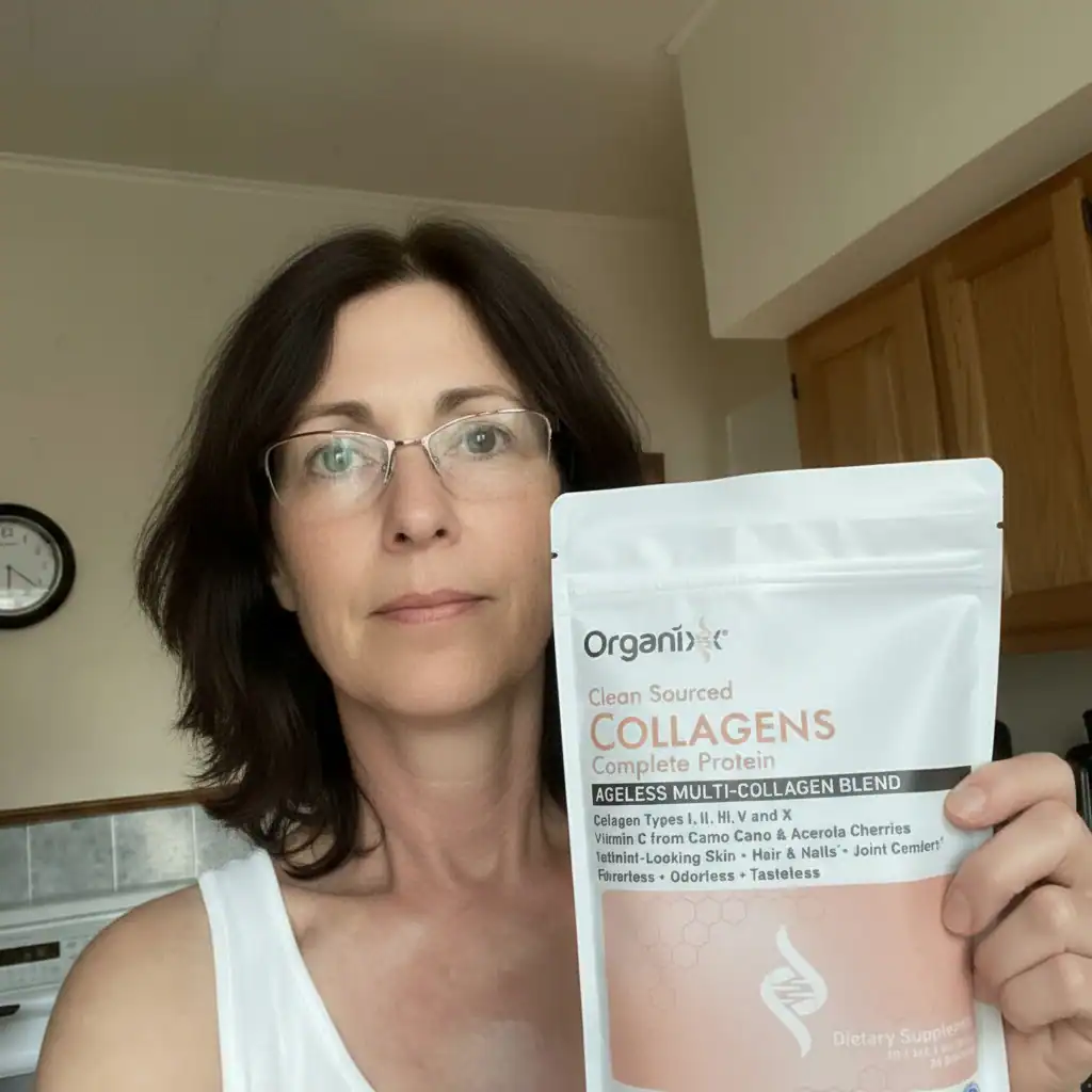 Happy Yerba Complex customer holding product