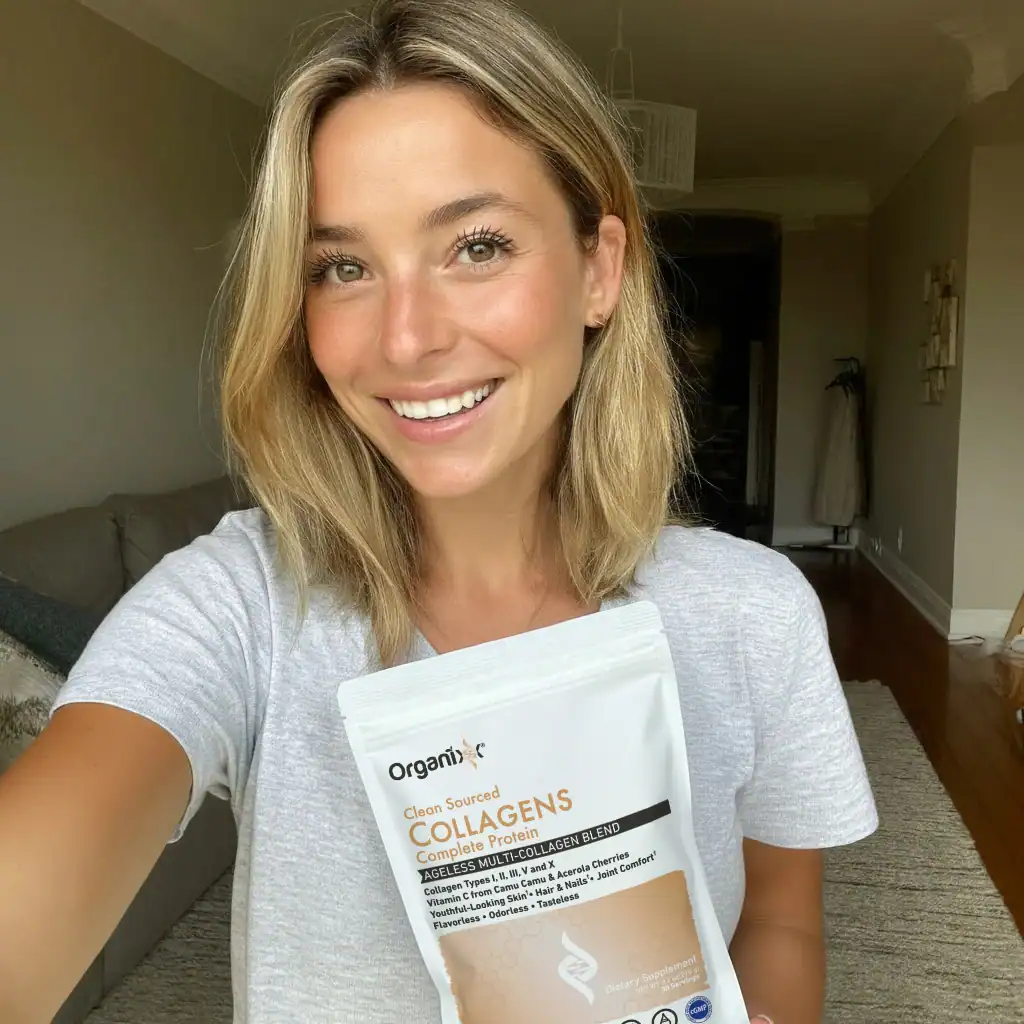 Happy Yerba Complex customer holding product