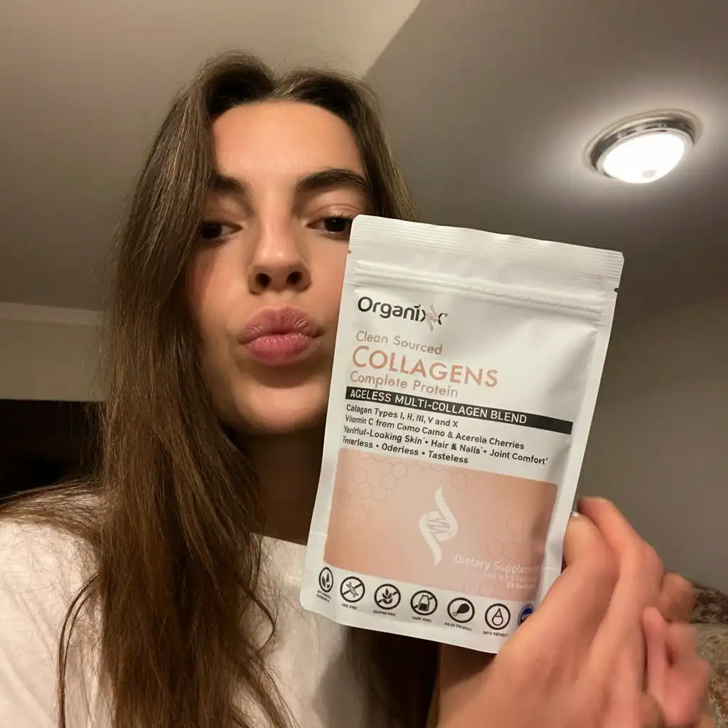 Happy Yerba Complex customer holding product